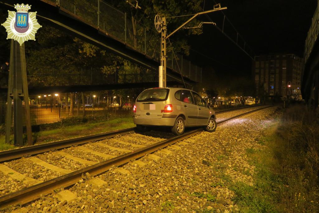 Accidente vehículo en vías tren_2 - copia