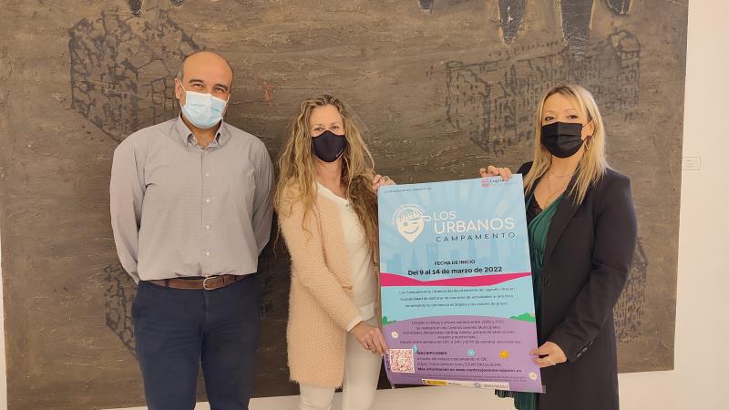 Beatriz Nalada_concejala de Juventud junto con parte del equipo de la Unidad Municipal de Juventud (23-2-22)