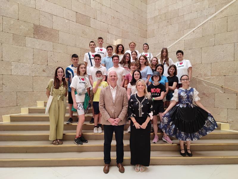 IMG_20220616_Alcalde_EstudiantesErasmus+