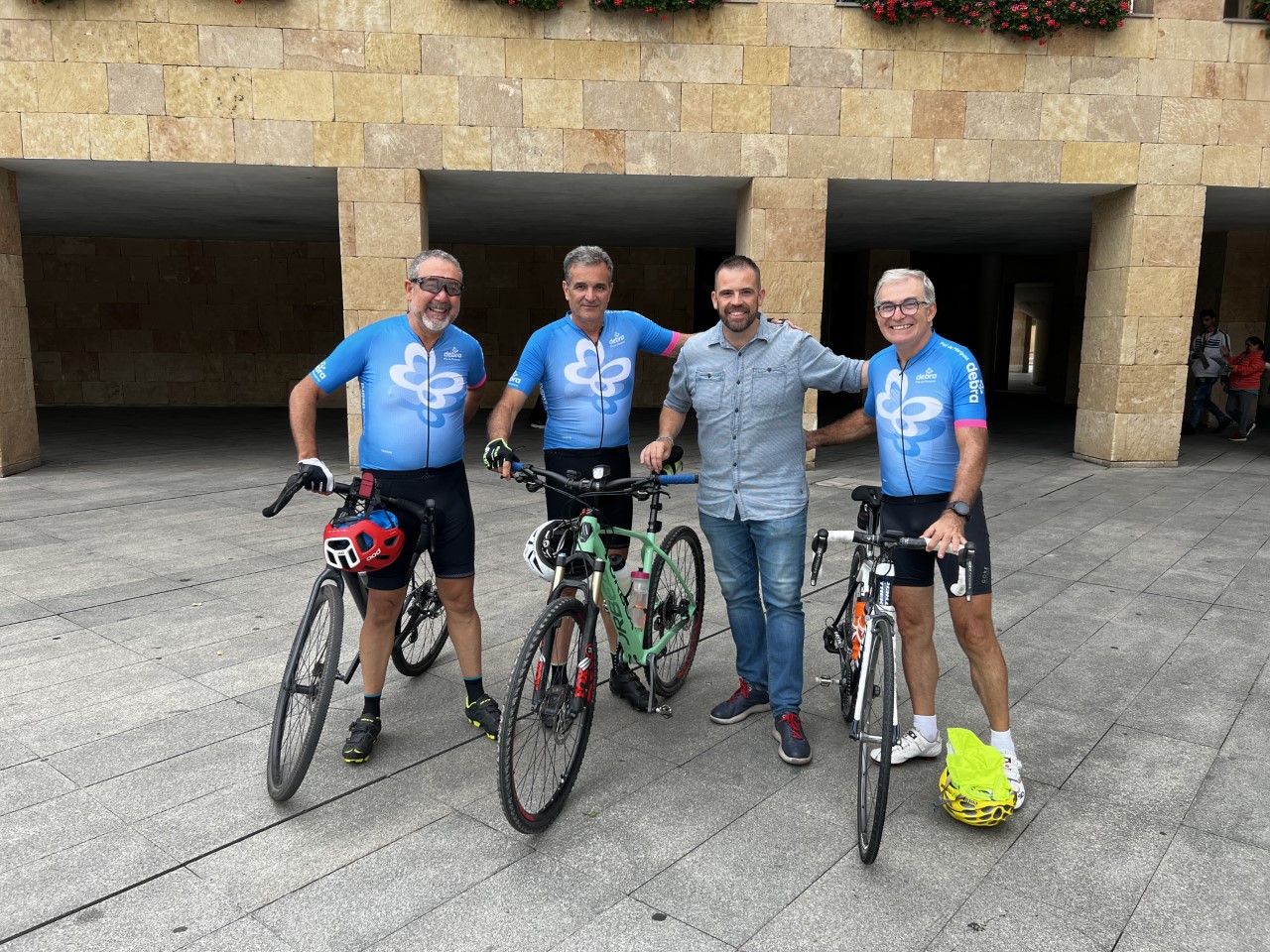 Iván Reinares_grupo ciclistas