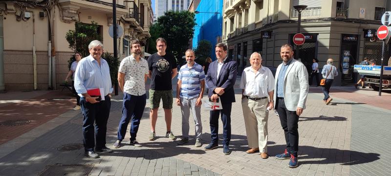 Paseo de las Cien Tiedas_Comerciantes, hosteleros, vecinos y Ayto