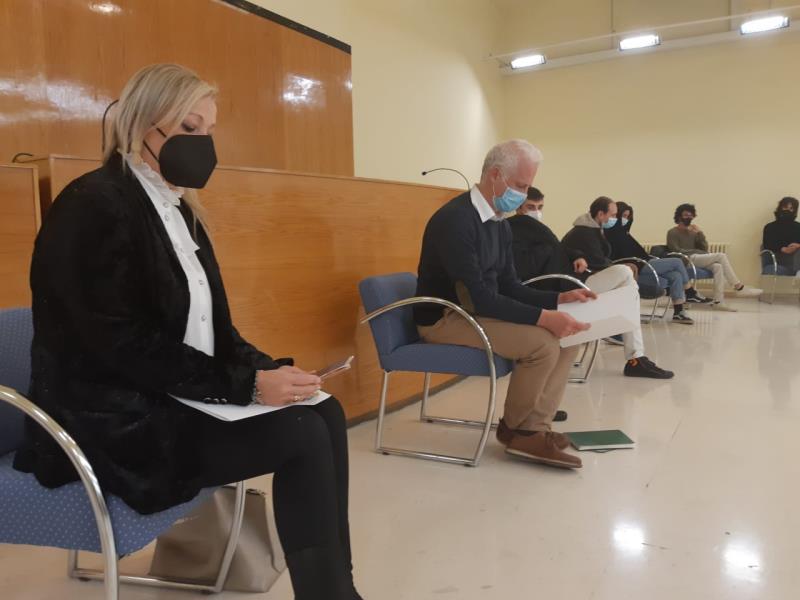 alcalde_concejala_jóvenes artistas