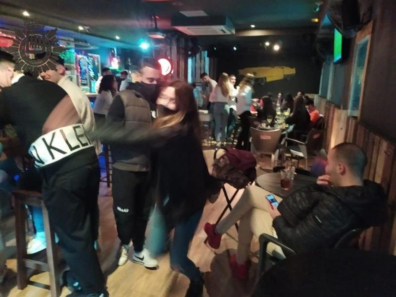 bar desalojado en mercaderes 1