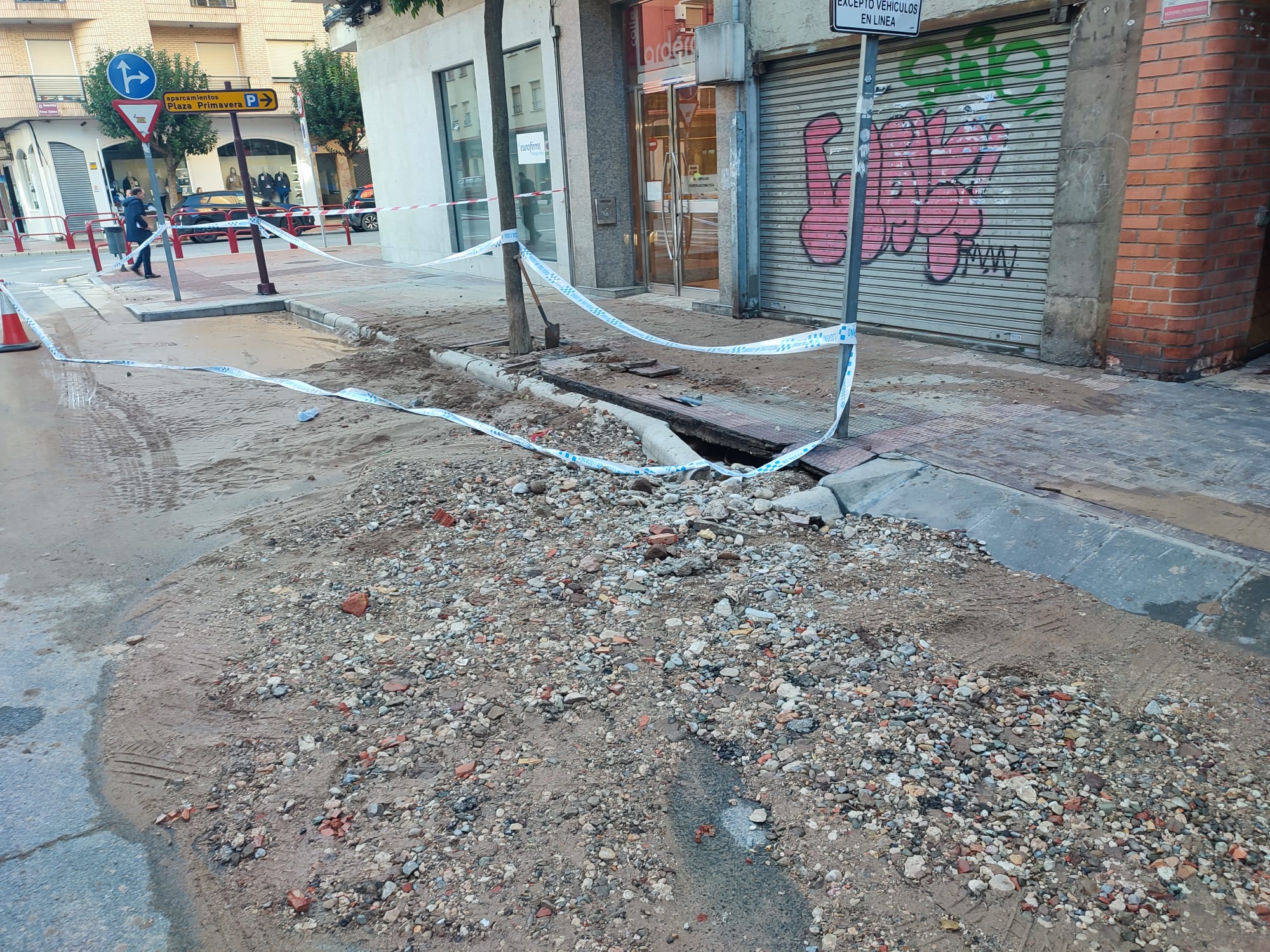 Imagen El lunes 22 comienzan las obras de instalación de la red provisional de abastecimiento de agua en la calle Lardero