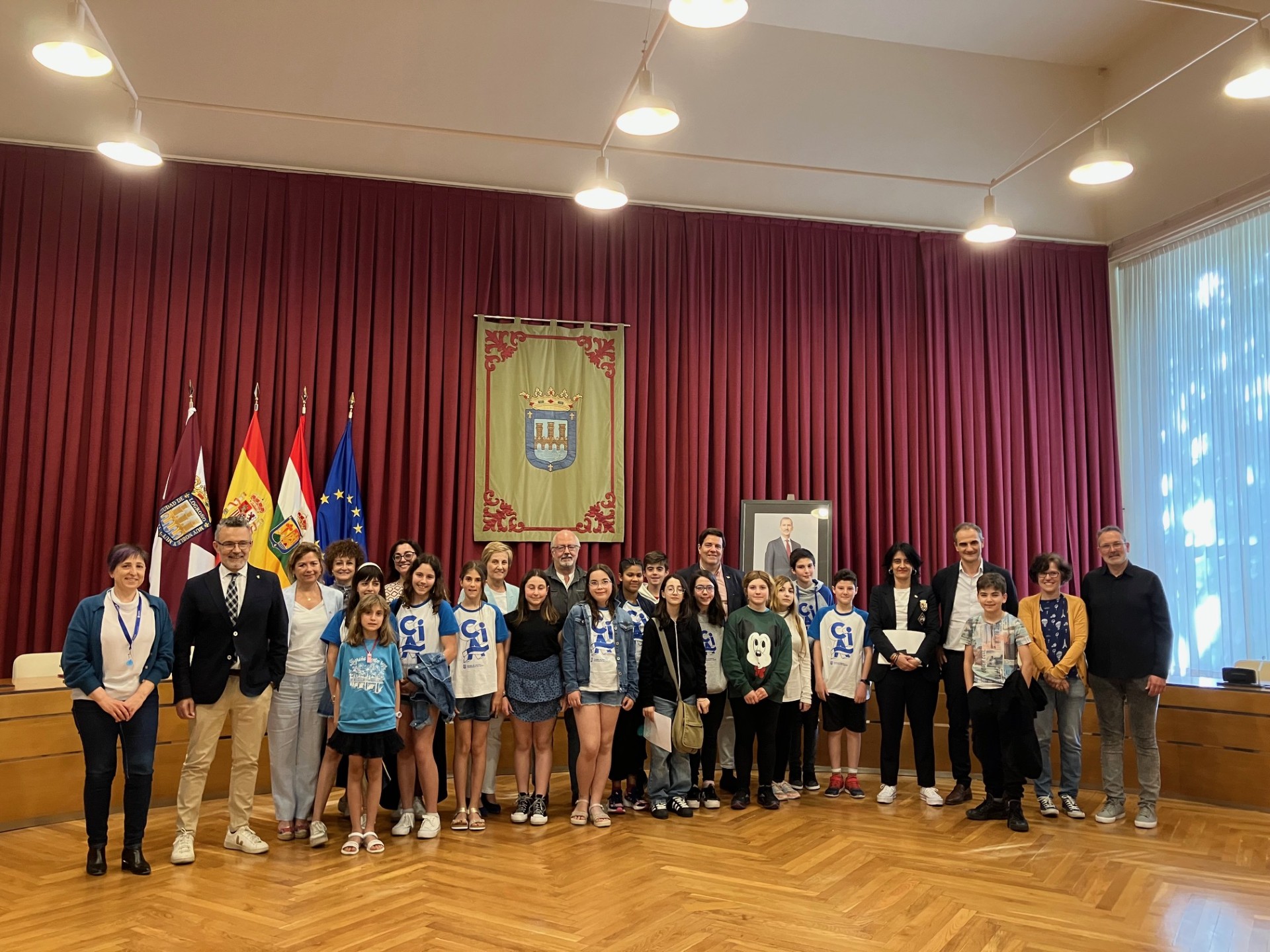 Imagen El alcalde de Logroño ha recibido esta tarde en el Pleno del Consejo de Infancia y Adolescencia de Logroño propuestas para la mejora de la ciudad