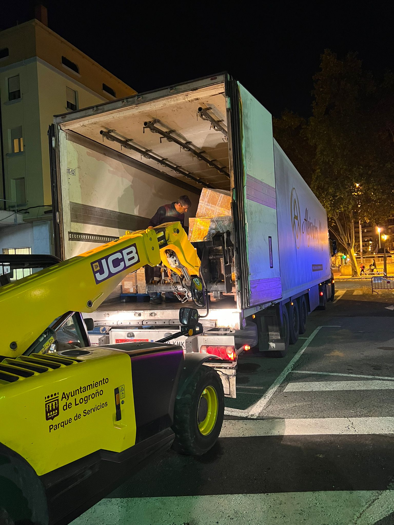 Imagen El dispositivo de recogida de material para los afectados por la DANA se salda con 60.000 donaciones distribuidas en 354 palés con productos de primera necesidad