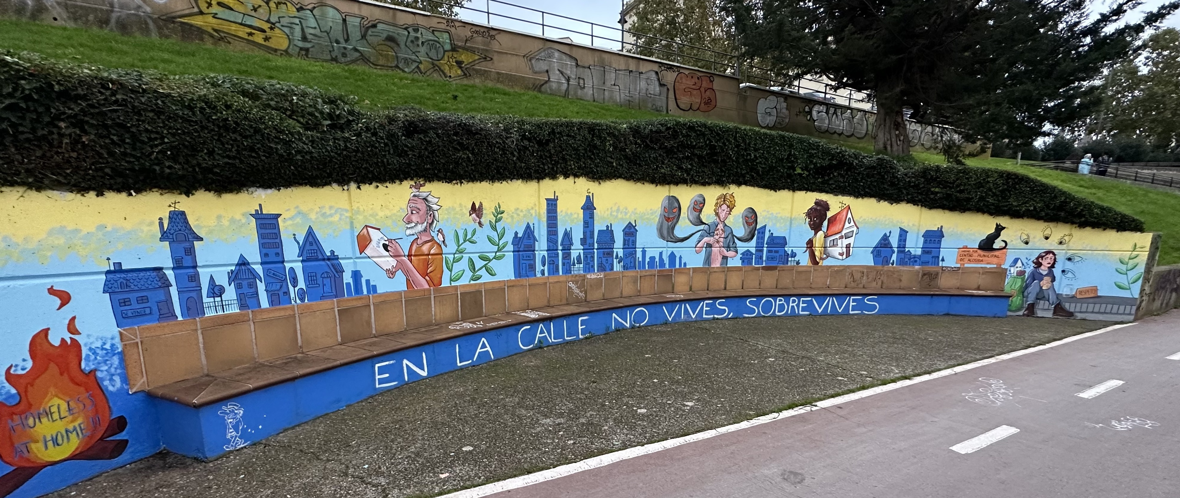 Mural creado por personas usuarias del Centro Municipal de Acogida