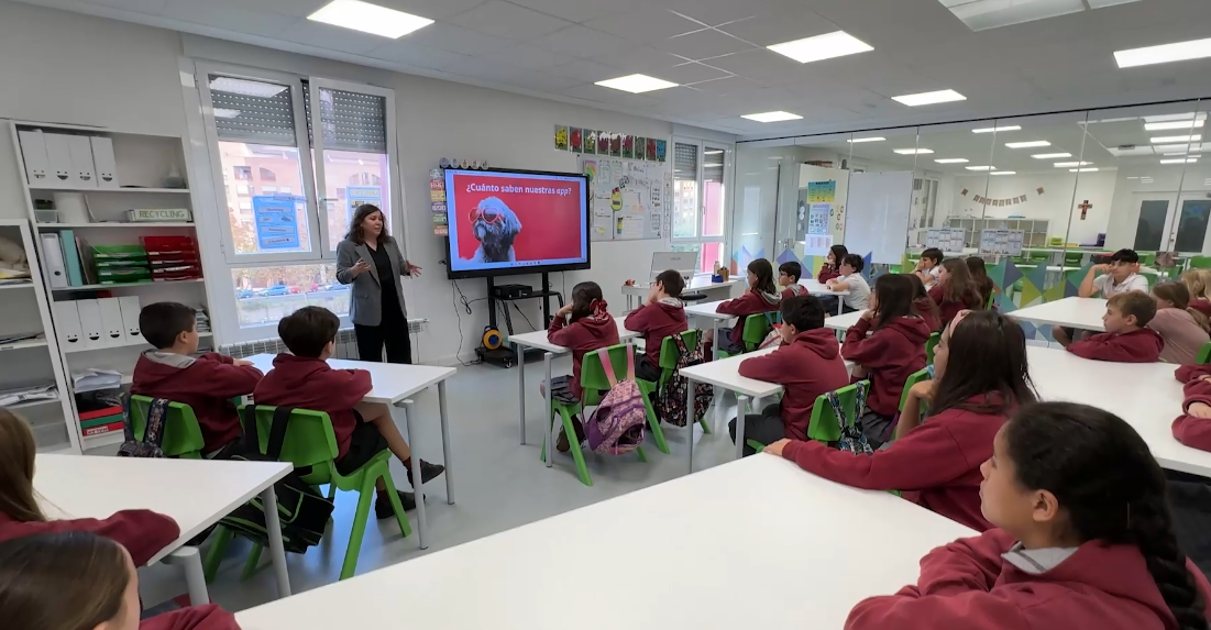 Imagen La Asociación de la Prensa de La Rioja y el Ayuntamiento de Logroño han desarrollado la cuarta edición de Empantallados, un taller que ofrece pautas a los estudiantes de 6º de Primaria antes de que se inicien en el mundo digital