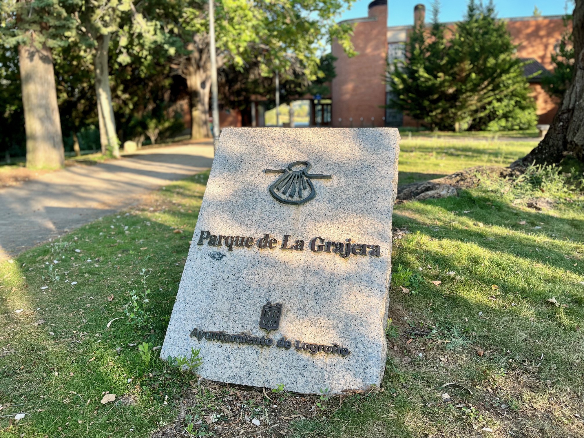 Imagen El Aula Medioambiental de La Grajera acoge este fin de semana un taller de calco de cortezas para aprender a identificar árboles