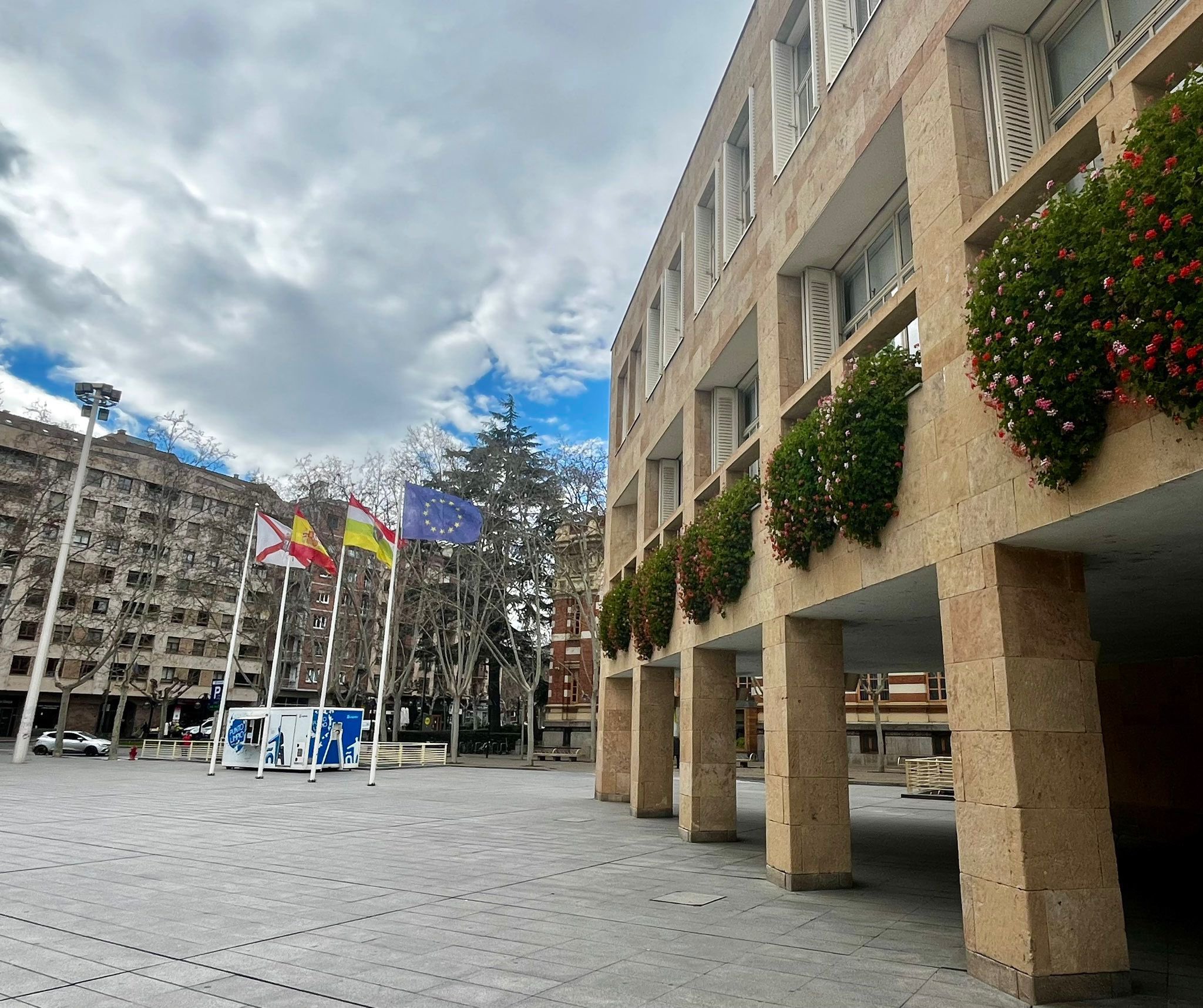 Imagen Rachas de viento cercanas a los 100 km/h provocaron esta madrugada incidencias leves en la ciudad