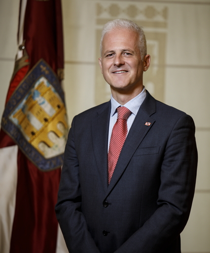 Imagen del alcalde de Logroño D. Pablo José Hermoso de Mendoza González